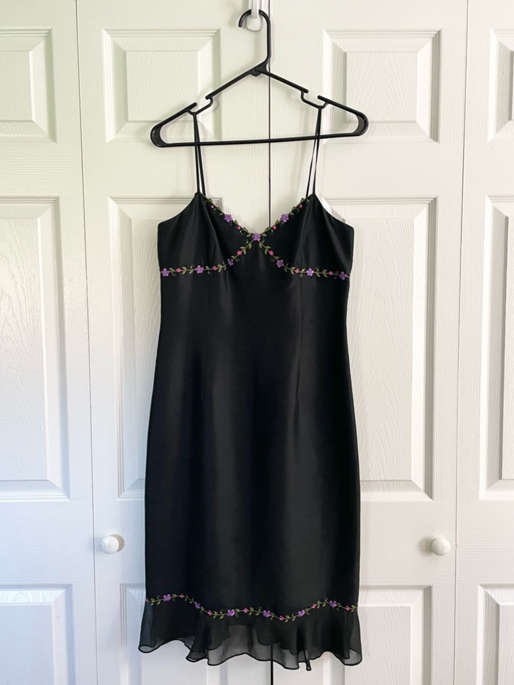 ANN TAYLOR Vintage Silk Embroidered Slip Dress Women's Size 6